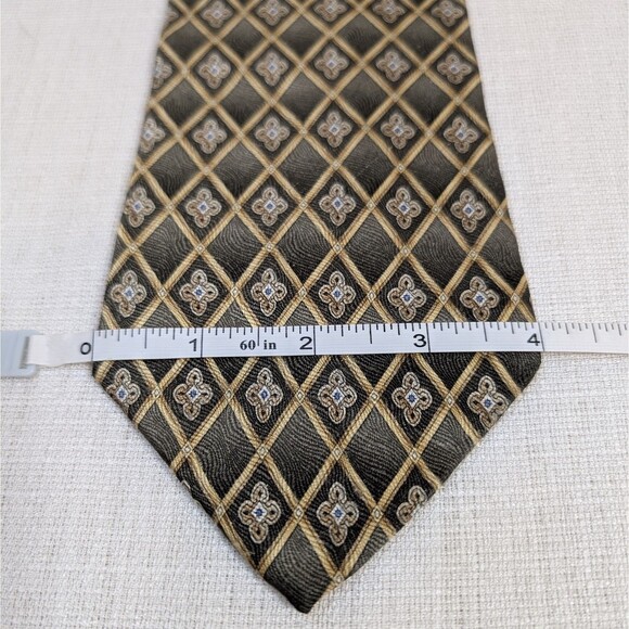 Roundtree & Yorke 100% Silk Green Gold Geometric Floral Necktie Handmade In USA - Picture 4 of 8